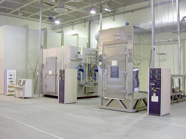 Humidity and salt-fog test chamber